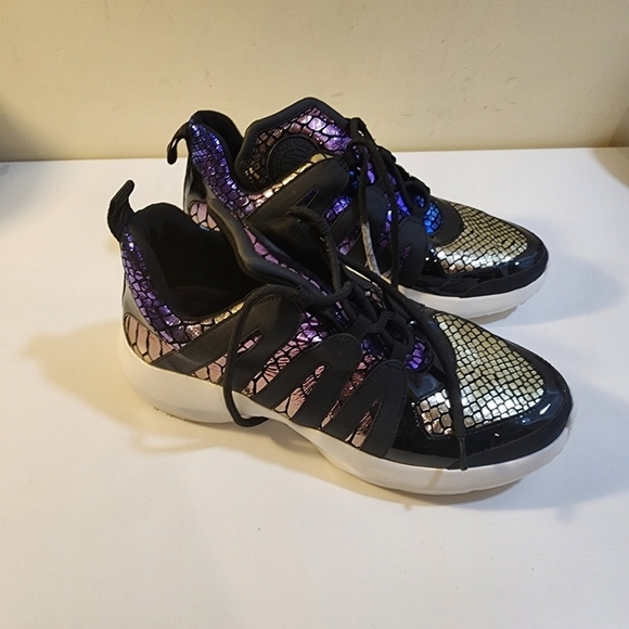 DKNY women's black lynzie sneak print lace up sneakera size 9 - Picture 3 of 9